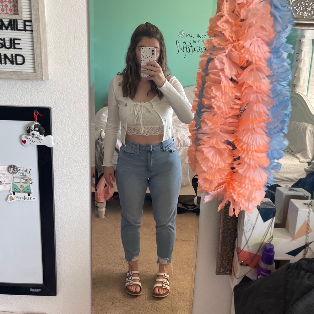 Hollister Curvy Ultra Hi-Rise Mom Jeans